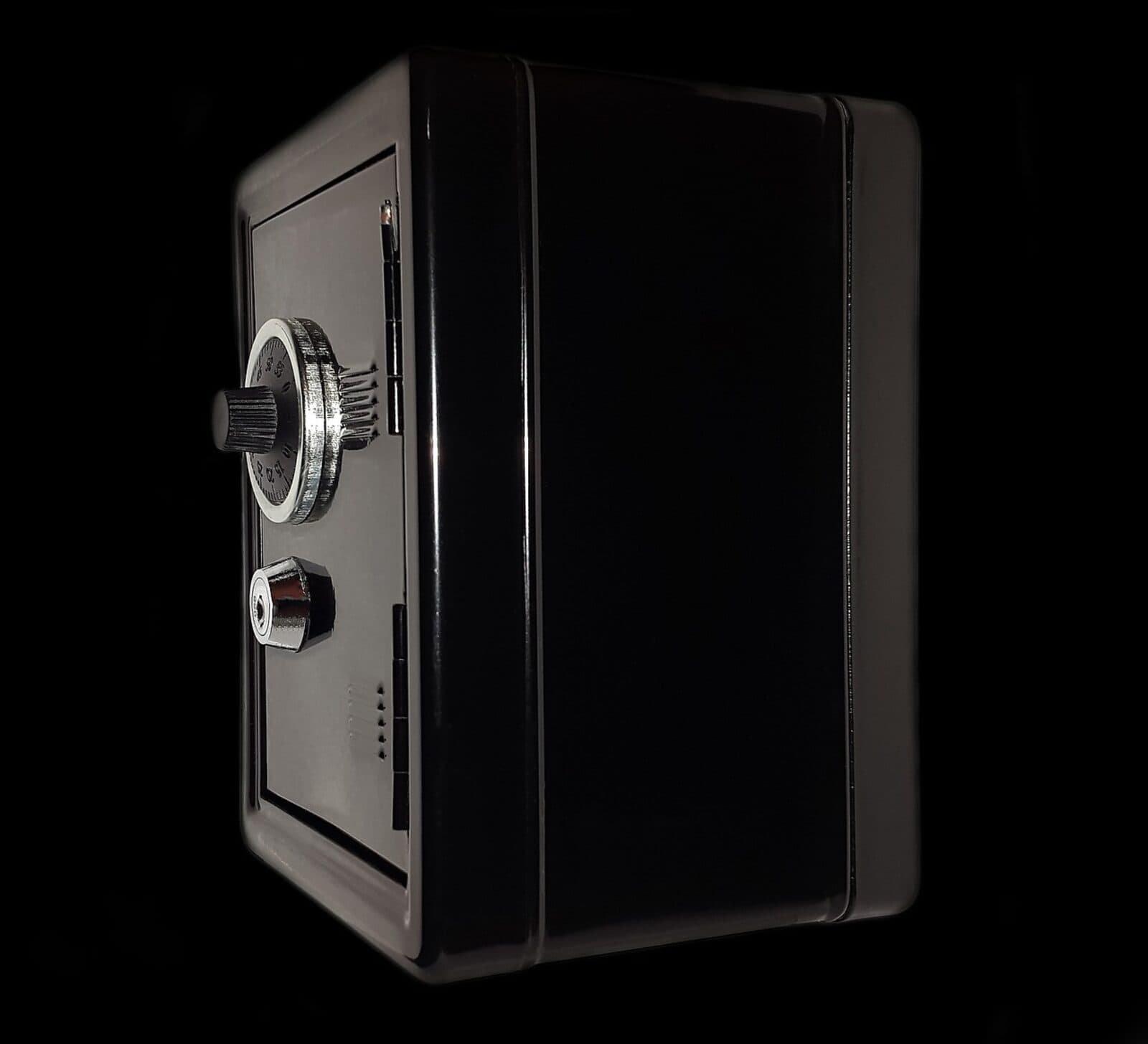 Safe symbolizing international asset protection through a trust